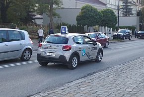 17-latkowie dostaną „prawko”. Nowe przepisy stawiają twarde warunki-82175