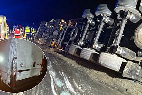 Będą wyciągać tira z rowu. S5 w okolicach Leszna zostanie zamknięta!-82396