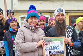 Bieg dla WOŚP w Rydzynie. Wśród biegaczy Bartosz, nasz.. (zdjęcia, film)