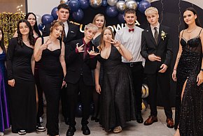 Studniówkę TEB Edukacja przygotowali uczniowie i rodzice (zdjęcia)