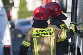 Trzy osoby, w tym dziecko, podtrute w mieszkaniu w Brennie