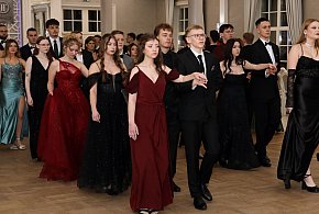 Studniówka ZSE-T w Lesznie. Do matury zostało 88 dni (zdjęcia, film)