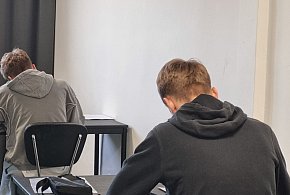 1700 osób wezwanych przed komisję. Jeśli się nie stawią zapłacą 5000 zł