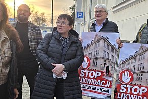 Mocne słowa na proteście w Lesznie: Zrobili to lekarze lekarzom (zdjęcia)