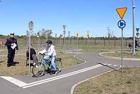 Uczyli się zasad bezpiecznej jazdy i pierwszej pomocy (zdjęcia)