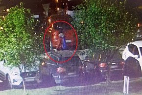 Policja publikuje zdjęcia sprawcy i prosi o pomoc (zdjęcia)