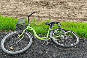Rowerzystka potrącona przez samochód. Jest w szpitalu (zdjęcia)