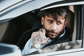 45-latek raczej straci swoje luksusowe auto. Sam się o to postarał