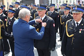 Regionalny Dzień Strażaka w Rawiczu. Nowy sztandar, awanse i... (zdjęcia)