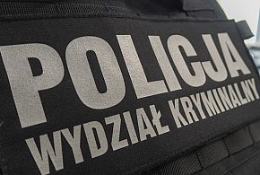 Złodzieje w markecie w Lesznie. Uciekając porzuculi łupy
