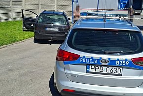 Narozrabiał, więc chciał się zamienić miejscami z pasażerem