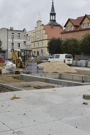 Modernizacja osieckiego rynku na finiszu-11405