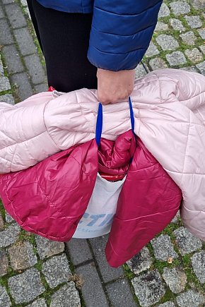 Podziel się kurtką - Przytul kurtkę-11448