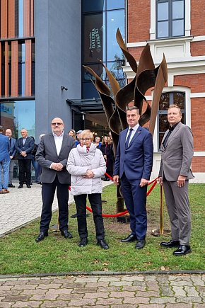 Odsłonięcie rzeźby Werner Kenkel przed MBP-11464