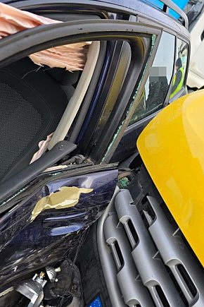 Zderzenie dwóch aut na DK 12 w gm. Święciechowa-11604