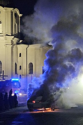 W Rydzynie doszczętnie spalił się samochód-11706