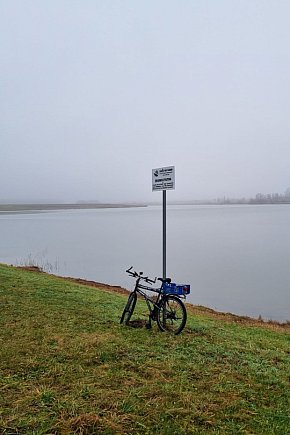 Wędkarze porządkowali zbiornik Rydzyna-11713