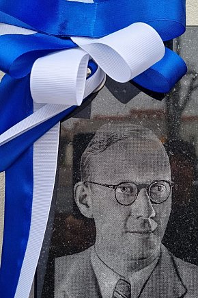 Odsłonięcie tablicy dra n. med. Mariana Kowalskiego-11874