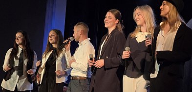 Rewelacyjny Koncert Zaduszkowy w MOK w Lesznie (zdjęcie, film)-80171