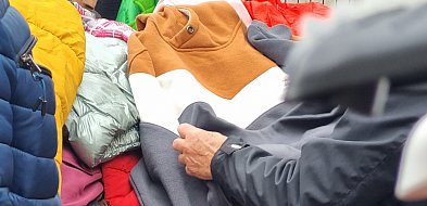 Podziel się kurtką, przytul kurtkę. To nie moda, to konieczność (zdjęcia)-80432