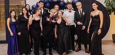 Studniówkę TEB Edukacja przygotowali uczniowie i rodzice (zdjęcia)