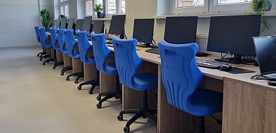Takiej pracowni komputerowej nie ma żadna szkoła w Lesznie (zdjęcia, film)
