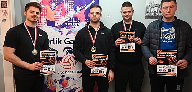 Pięć tygodni zmagań w darta na Orliku w Garzynie (zdjęcia)