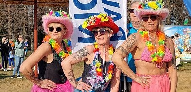 Chcą by zima została, więc w Osiecznej uratowali Marzannę (zdjęcia, film)