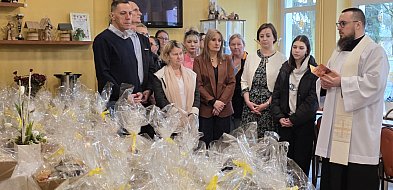 30 wielkanocnych paczek dla starszych i samotnych (zdjęcia, film)