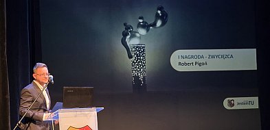 Wybrano projekt pomnika Stefana Grysa. Stanie przed pływalnią Akwawit (zdjęcia)