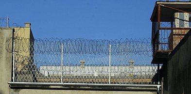 Ojciec z synem znęcali się nad najbliższymi. Ich ofiarami były dwie kobiety