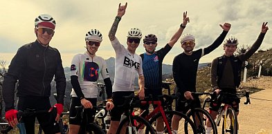 Zdobyli kultowy podjazd. Jazda Piotra Pawlickiego zrobiła wrażenie!