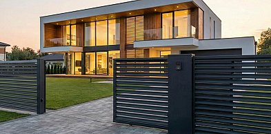 Poranny koszmar każdego kierowcy. Dlaczego Twoja brama przesuwna zaczyna żyć własn