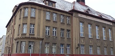 Likwidacja SP nr 1 w Lesznie na antenie RMF FM. Co na to ministra edukacji?