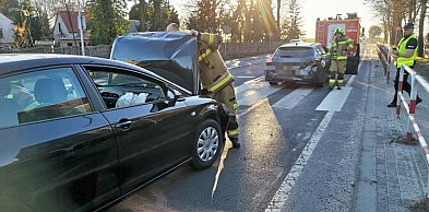 Na DK 12 zderzyły się dwa samochody (zdjęcia)