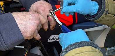 Palec był w niebezpieczeństwie, trzeba było wezwać strażaków (zdjęcia)