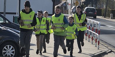 W Bukówcu Górnym biegają z klekotami (zdjęcia, film)