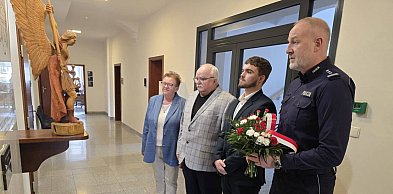 Pamiętali o rocznicy śmierci policjanta. Był dzielnicowym w Lipnie (zdjęcia)
