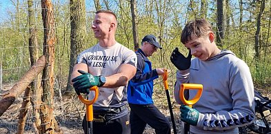 Zakasali rękawy i wspólnie zrobili coś dobrego (zdjęcia, film)