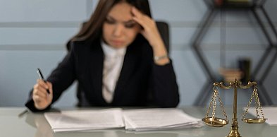 Kiedy warto skorzystać z pomocy prawnika? Sprawy cywilne i spadkowe w praktyce