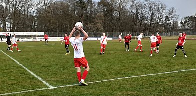 Derbowy mecz w Piaskach. Korona grała tam z Polonią