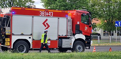 Zderzenie osobówek przy Hali Trapez w Lesznie (zdjęcia)