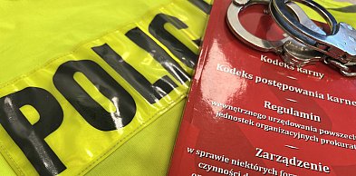 Wypił pół litra, wsiadł za kierownicę. Stracił prawo jazdy, zabiorą mu auto