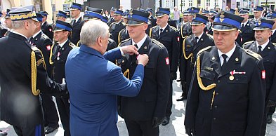 Regionalny Dzień Strażaka w Rawiczu. Nowy sztandar, awanse i... (zdjęcia)