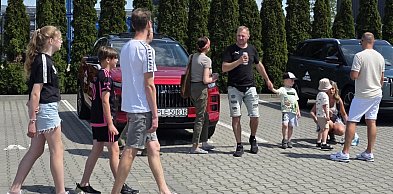 Grupa auto-mróz zaprosiła na piknik przy salonach w Lesznie (zdjęcia)