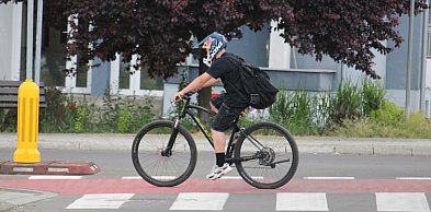 Obowiązkowe kaski dla rowerzystów i hulajnogistów do 16 roku życia