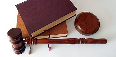 Prawnik z Leszna skazany! Za szantażowanie dużej firmy mleczarskiej