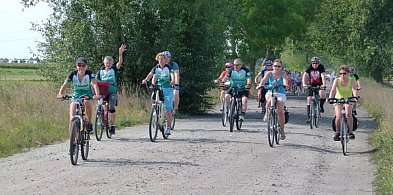 Jest gruntówka, będzie asfaltówka z Wilkowic w kierunku Lipna-78483