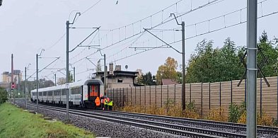 Śmiertelny wypadek na torach. Utrudniony ruch pociągów (zdjęcia)-79757