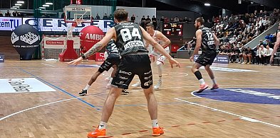 Bardzo trudny mecz za koszykarzami Novimex Polonii 1912 Leszno (zdjęcia)-80174